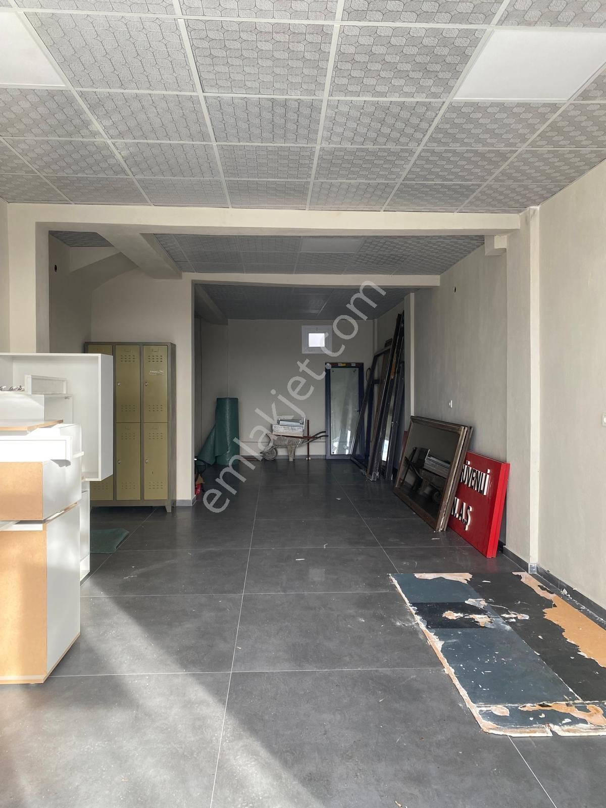 İzmir Çiğli Efesus Outlet Karşısı Tadilatlı 70 M2 Kiralık Dükkan - Görsel 6