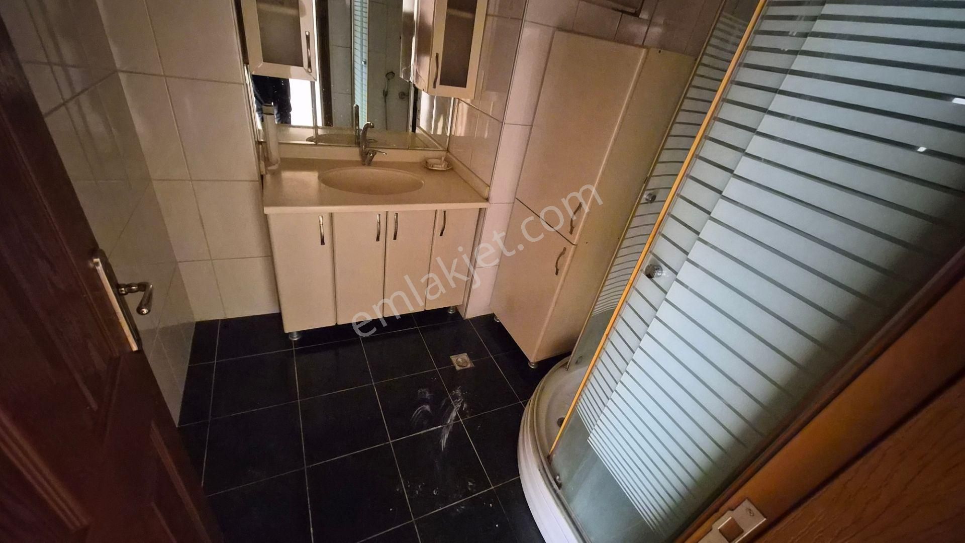 Tuzluçayırda 2 . Katta Cadde Üzerinde 3+1 125 Metre Satılık Daire - Görsel 8