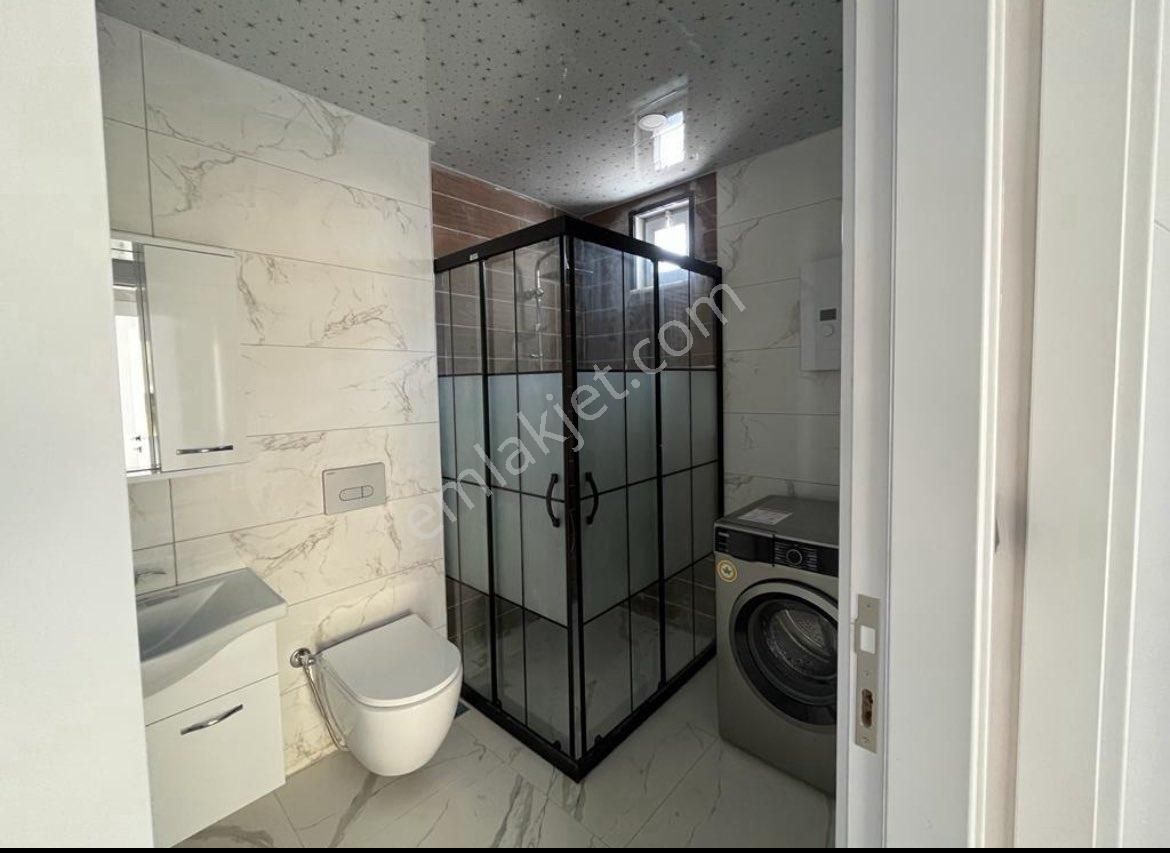 Denize Yakın Geniş 1+1 Satılık Daire - Görsel 8