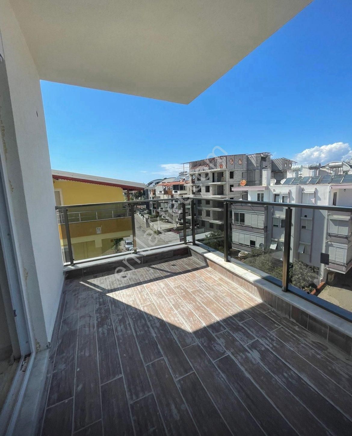 Denize Yakın Geniş 1+1 Satılık Daire - Görsel 5