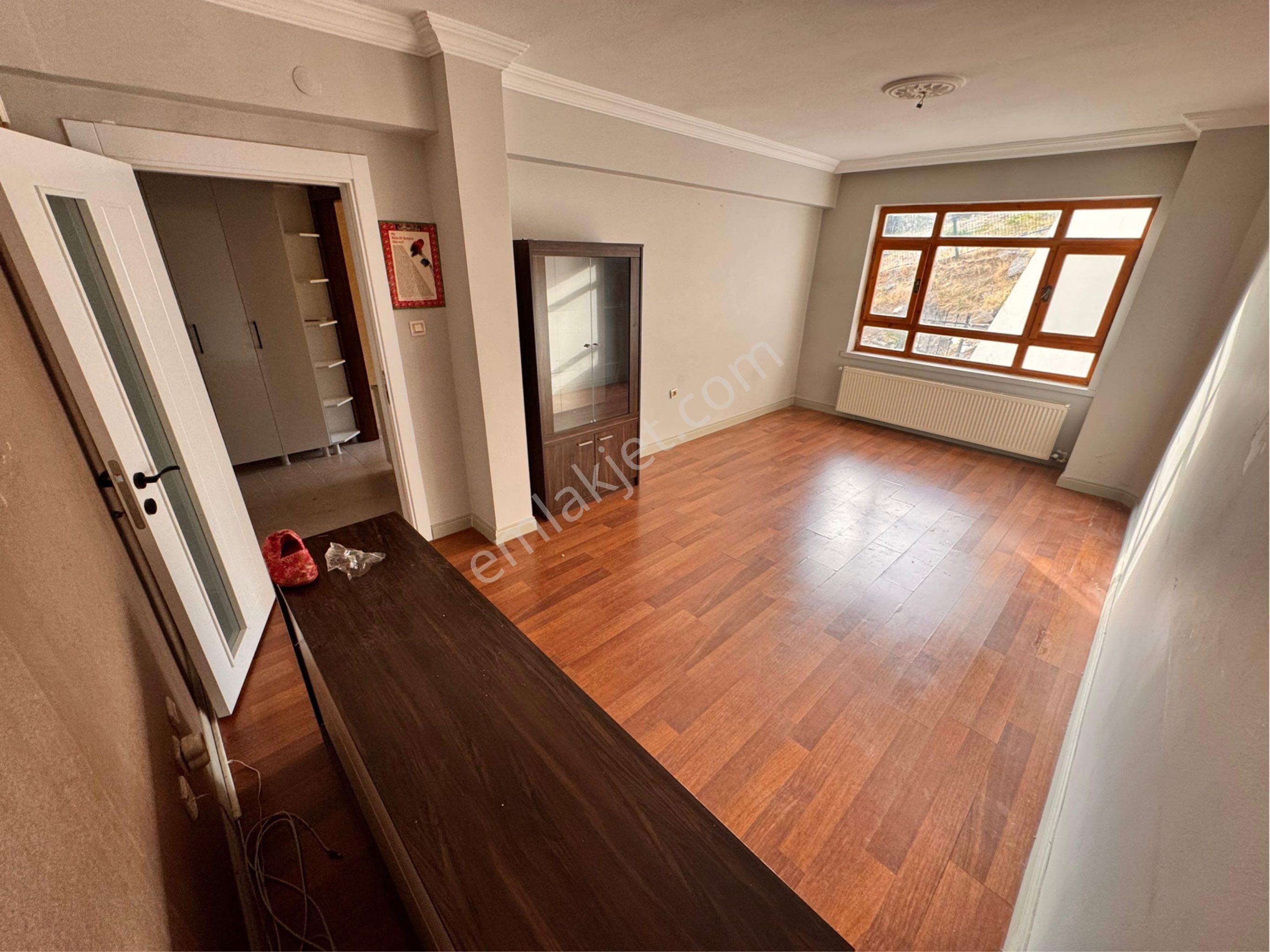 Tekin Emlaktan Kat Konumlu Esertepe Merkezde Mantolamalı Bağımsız Salon 3+1 Satılık Fırsat !!! - Görsel 4