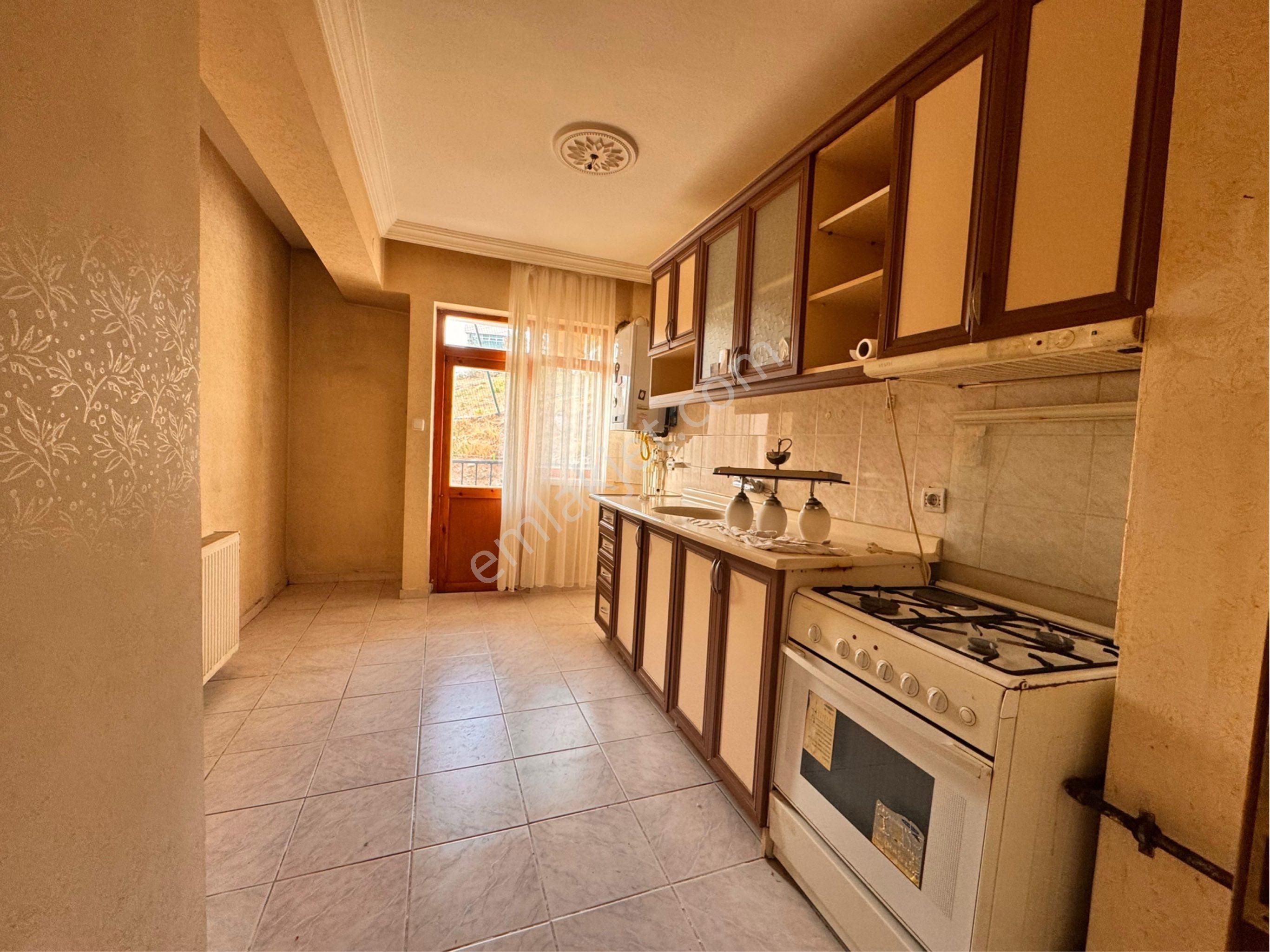 Tekin Emlaktan Kat Konumlu Esertepe Merkezde Mantolamalı Bağımsız Salon 3+1 Satılık Fırsat !!! - Görsel 5