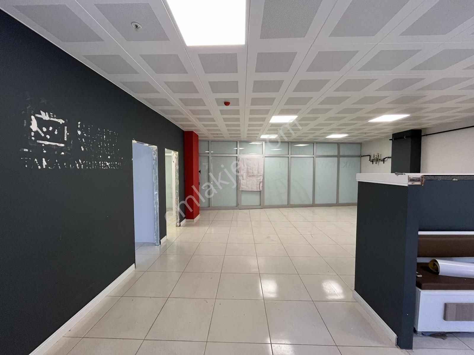 Rw Taka | Pazarkapıda Merkezi Konumda Dükkan & Ofis - Görsel 2