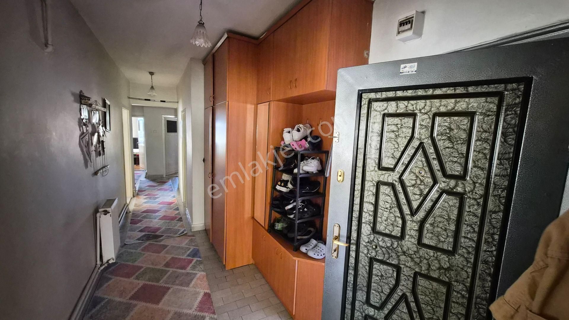 Abidin Paşada 160 Metre 3. Katta 3+1 Satılık Daire Salon Bağımsızdır - Görsel 10
