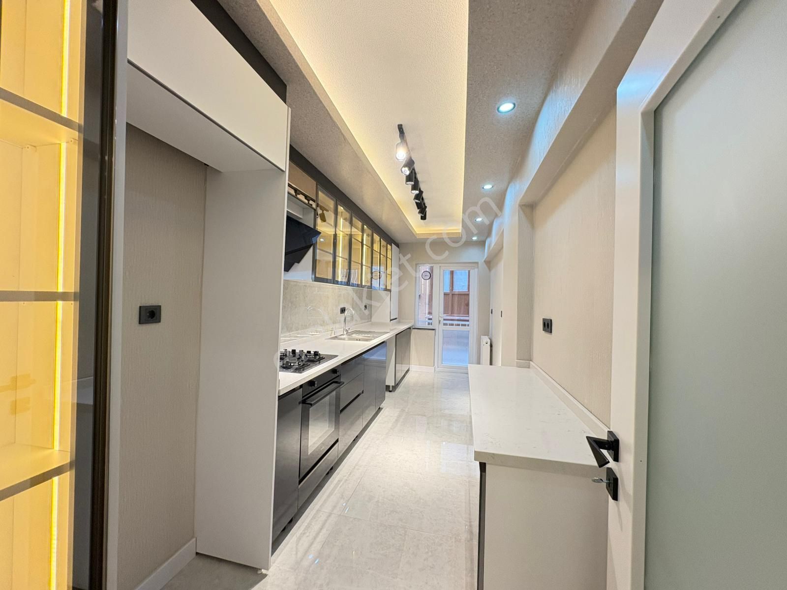 Göral Dan ' 2+1 Arakatta Balkonlu Lüks Yapılı Sokullu Cad Yanı - Görsel 33