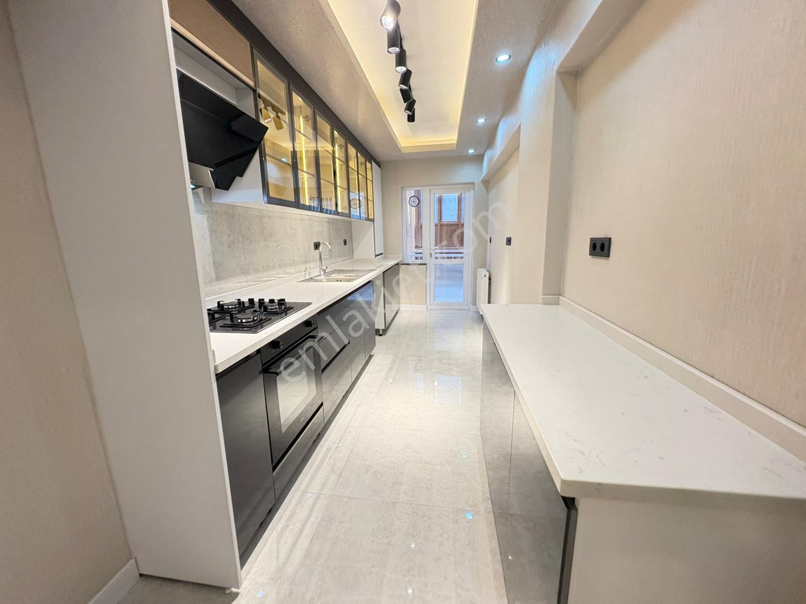 Göral Dan ' 2+1 Arakatta Balkonlu Lüks Yapılı Sokullu Cad Yanı - Görsel 27