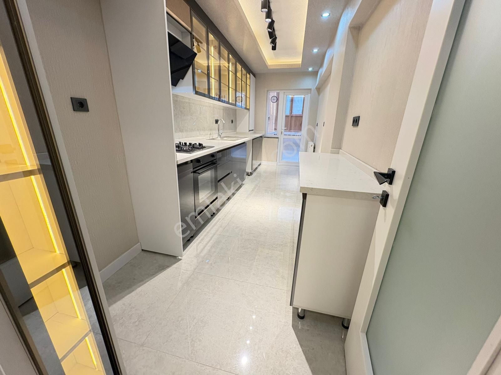 Göral Dan ' 2+1 Arakatta Balkonlu Lüks Yapılı Sokullu Cad Yanı - Görsel 23