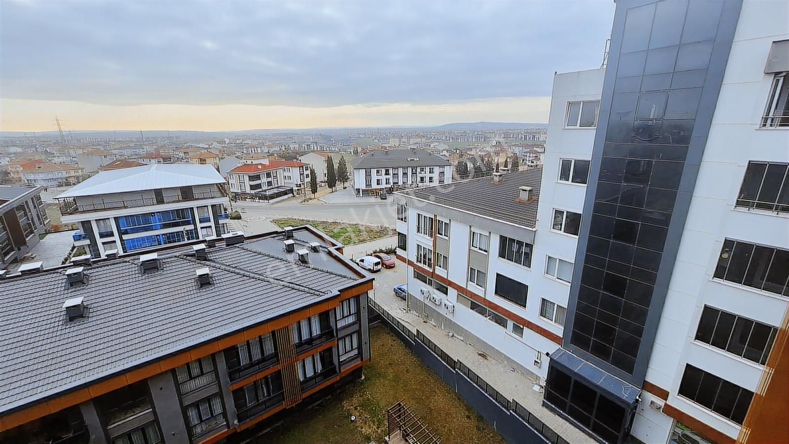 Redstone'dan Uysal Boulevard'da Kiralık 1+1 Daire - Görsel 13