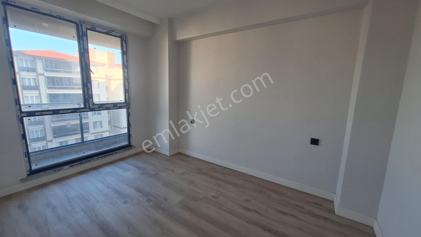 Redstone'den Armonıa Resıdenza'da Ön Cephe Satılık 1+1 Daire - Görsel 4