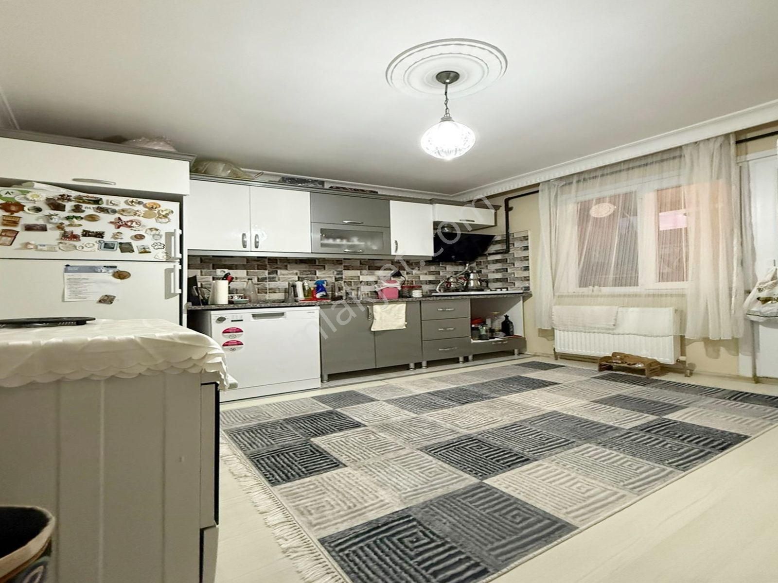 Yenikent Mahallesi Esenyurt Meydan 3+1 140m2 Tek Daire Üzeri !! - Görsel 2