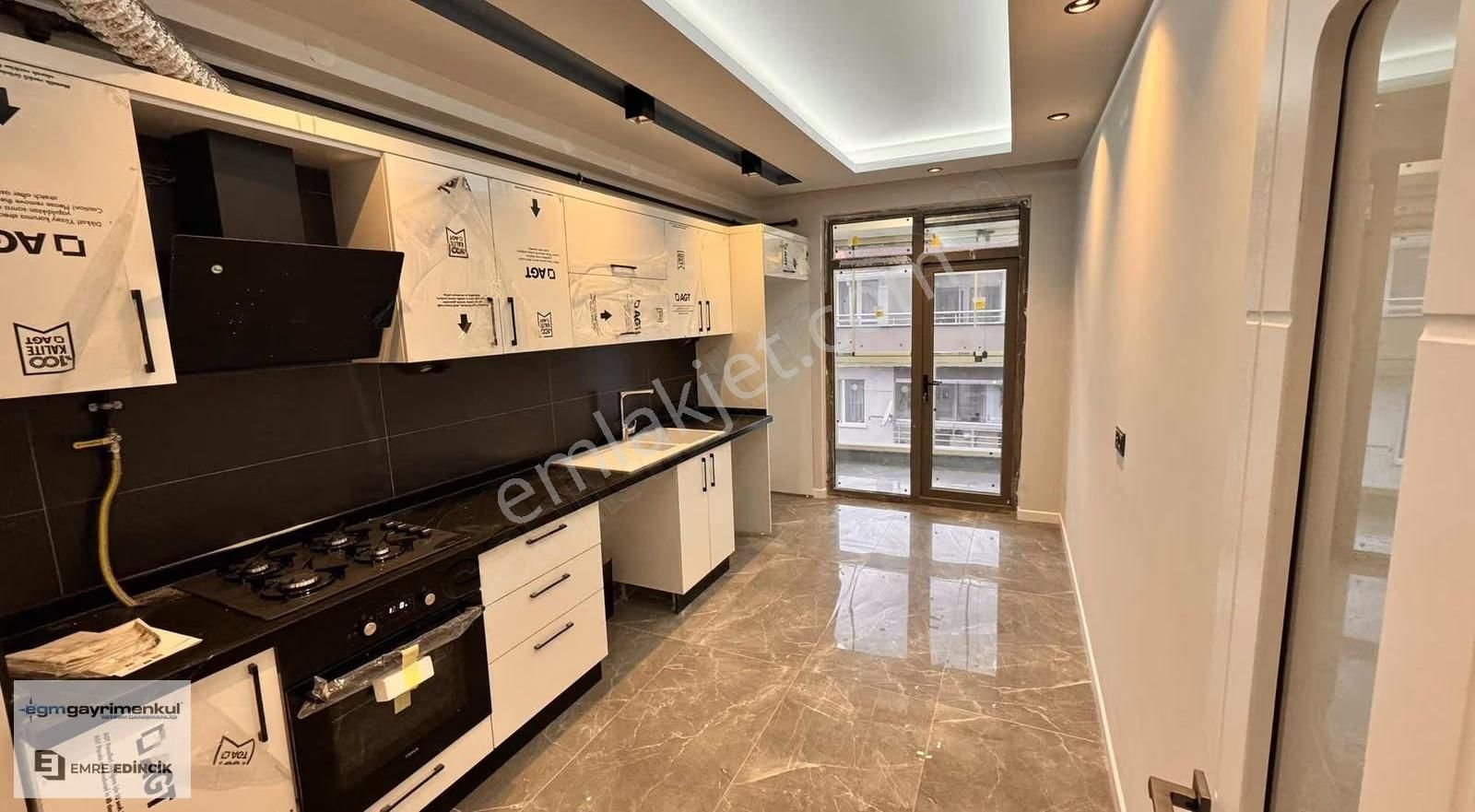[egm Gayrimenkul] Çamlıca'da İyi Konumda Lüks 3+1 Özel Garajlı