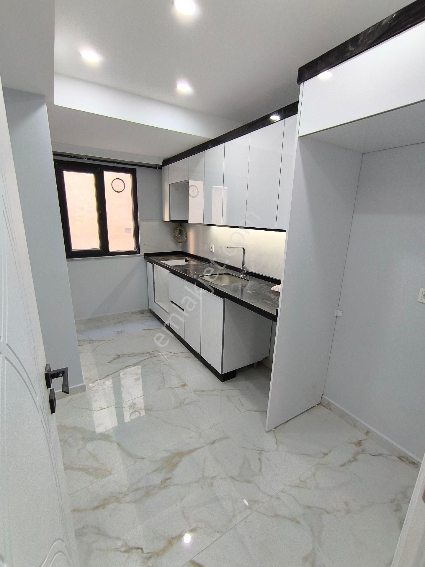 E5 Metro Yakını 2+1 Arakat Lüxs Sıfır Daire Tapu Masrafi Yok - Görsel 4