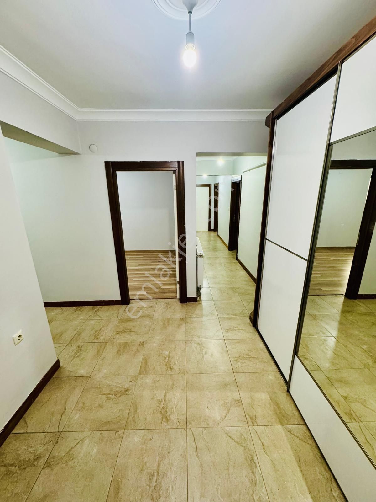 Gaziosmanpaşada 2.kat 4+1 Asansörlü Kiralık Daire Karadeniz Emlk - Görsel 8