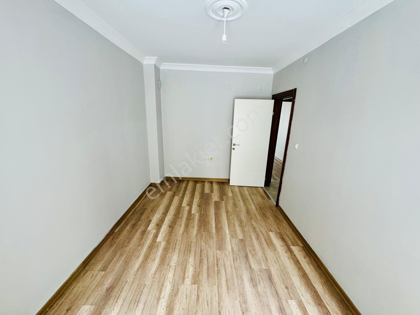 Gaziosmanpaşada 2.kat 4+1 Asansörlü Kiralık Daire Karadeniz Emlk - Görsel 16