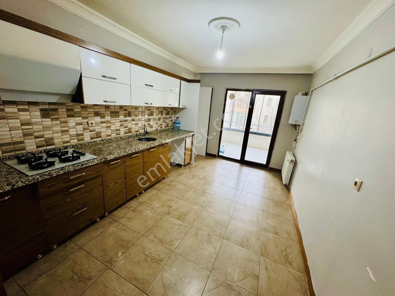 Gaziosmanpaşada 2.kat 4+1 Asansörlü Kiralık Daire Karadeniz Emlk - Görsel 3