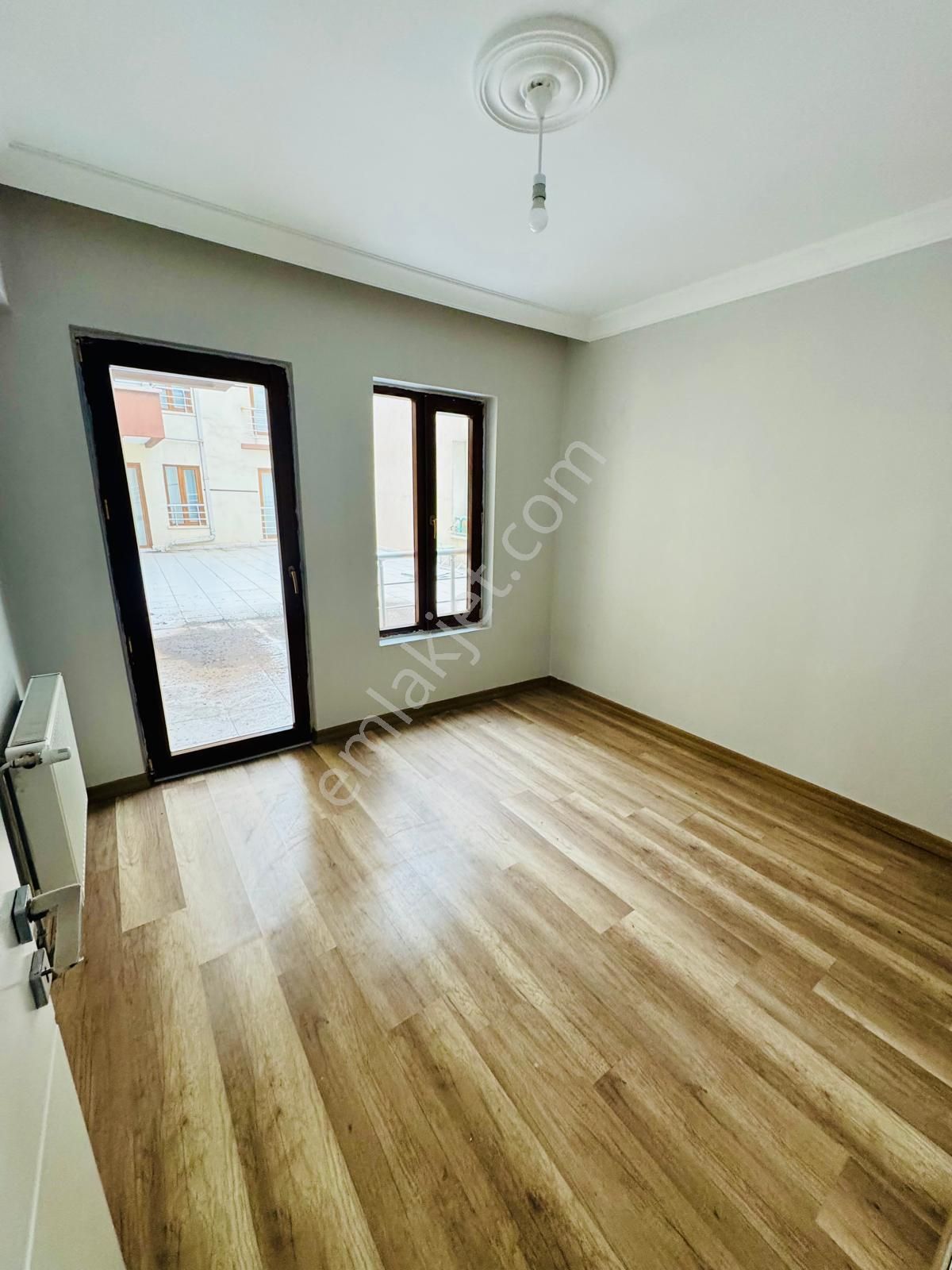 Gaziosmanpaşada 2.kat 4+1 Asansörlü Kiralık Daire Karadeniz Emlk - Görsel 18