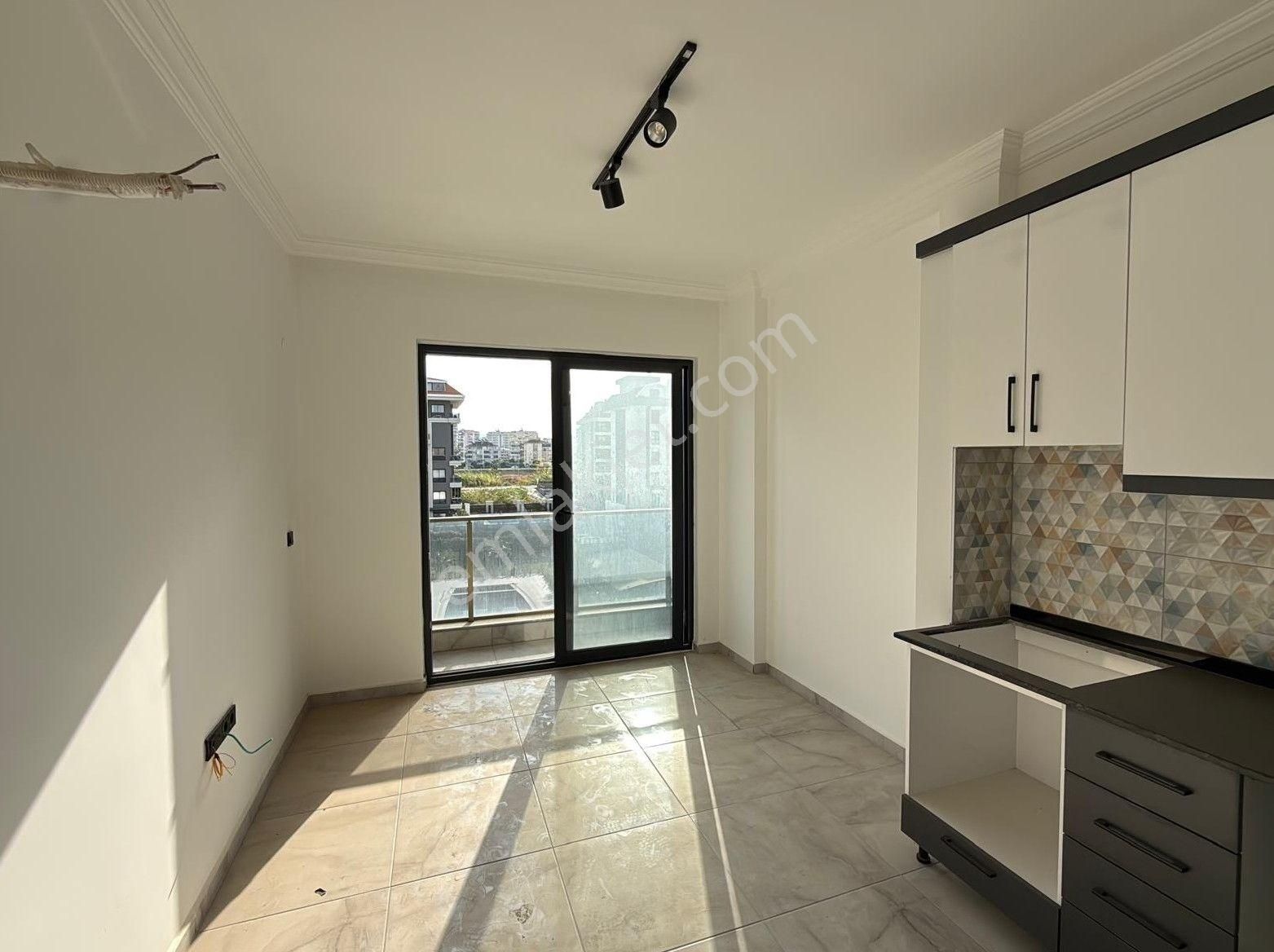 Alanya Kestel Mah.aktiviteli Satılık 1+1 Daire - Görsel 4