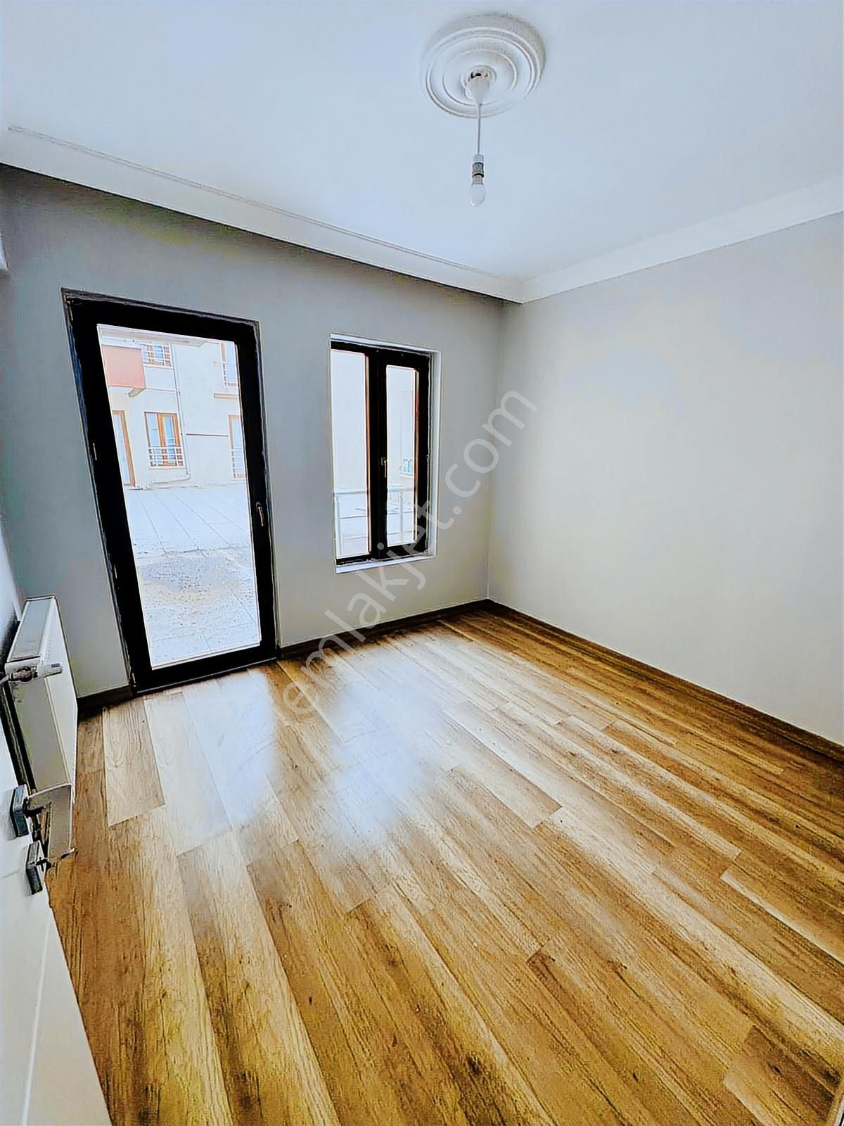 Gaziosmanpaşada 2.kat 4+1 Asansörlü Kiralık Daire Karadeniz Emlk - Görsel 22