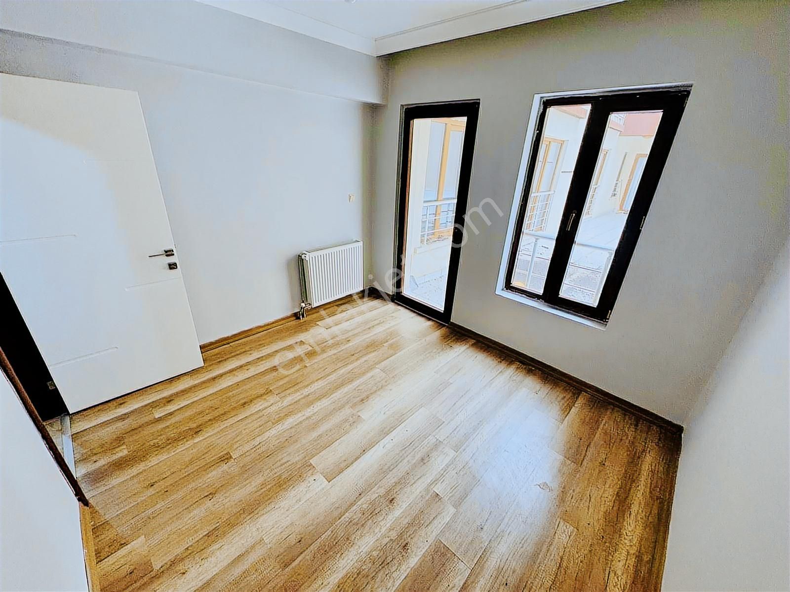 Gaziosmanpaşada 2.kat 4+1 Asansörlü Kiralık Daire Karadeniz Emlk - Görsel 24
