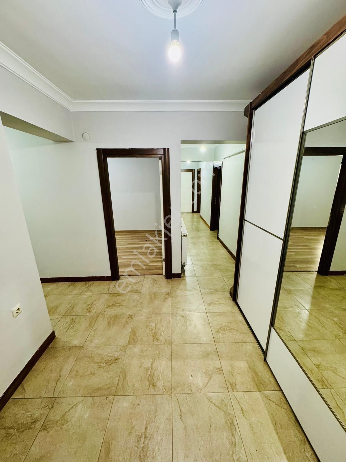 Gaziosmanpaşada 2.kat 4+1 Asansörlü Kiralık Daire Karadeniz Emlk - Görsel 18