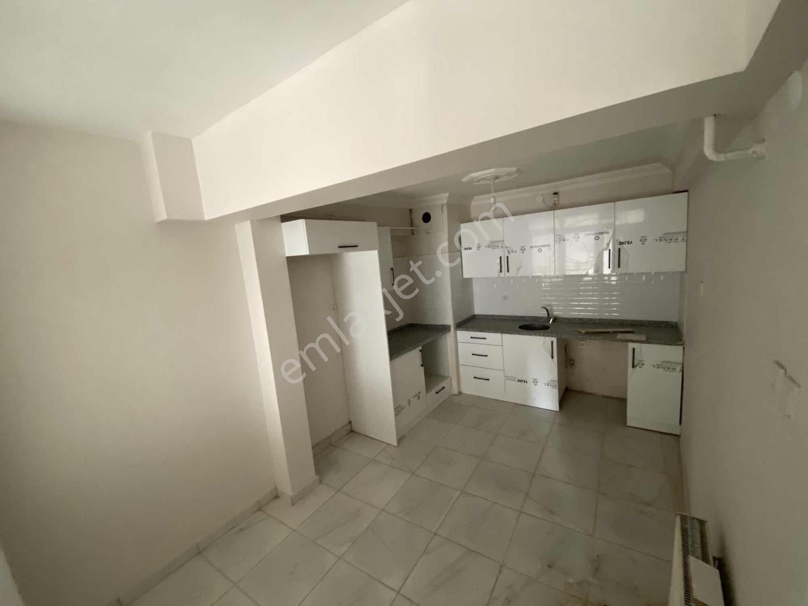 Ayhan Hepdiker Gayrımenkul Den Çarşı İçinde 3+1 130m2 Daire! - Görsel 7