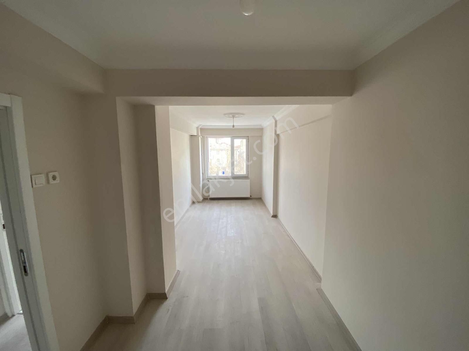 Ayhan Hepdiker Gayrımenkul Den Çarşı İçinde 3+1 130m2 Daire! - Görsel 12