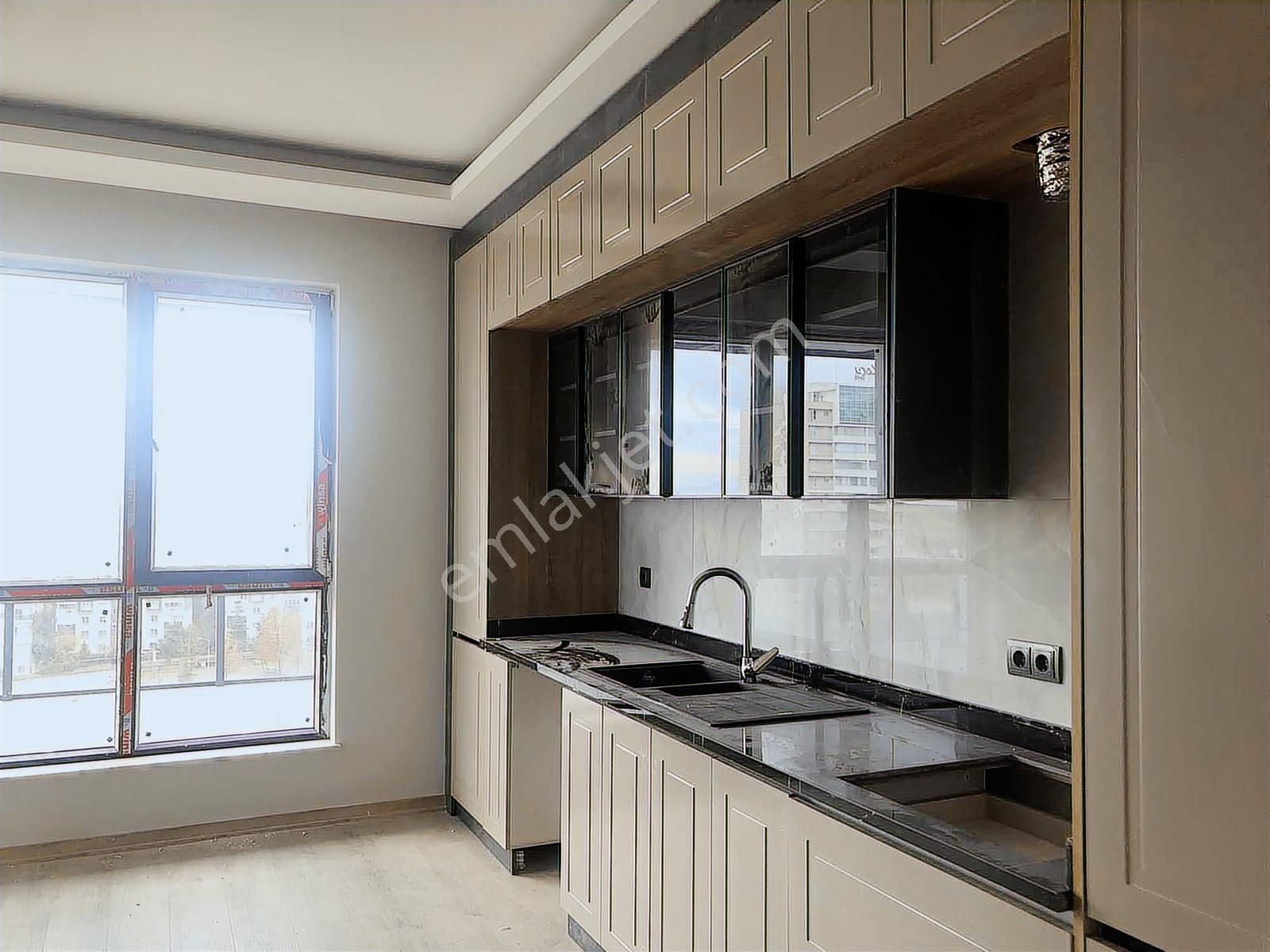 Bağlıca Da Lüks Sitede Satılık 4+1 Daire - Görsel 2