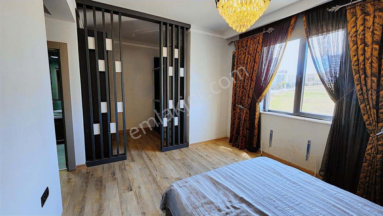 Bağlıca Da Lüks Sitede Satılık 4+1 Daire - Görsel 3