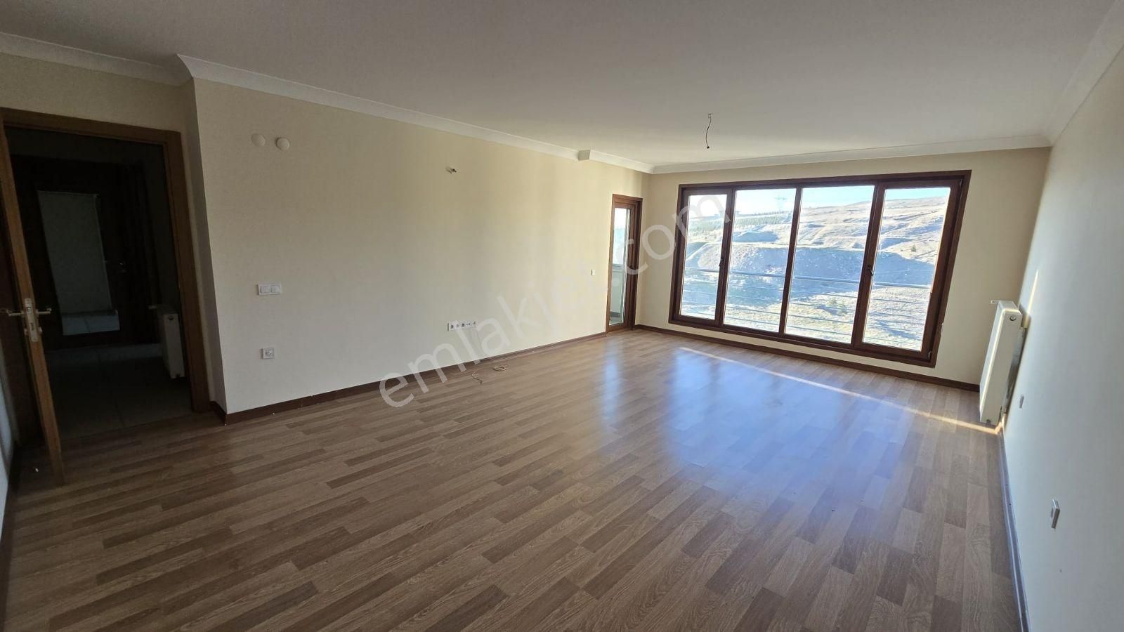 Söğüt Bahçe Kon. 15. Kat 3+1 Satılık Daire - Görsel 3