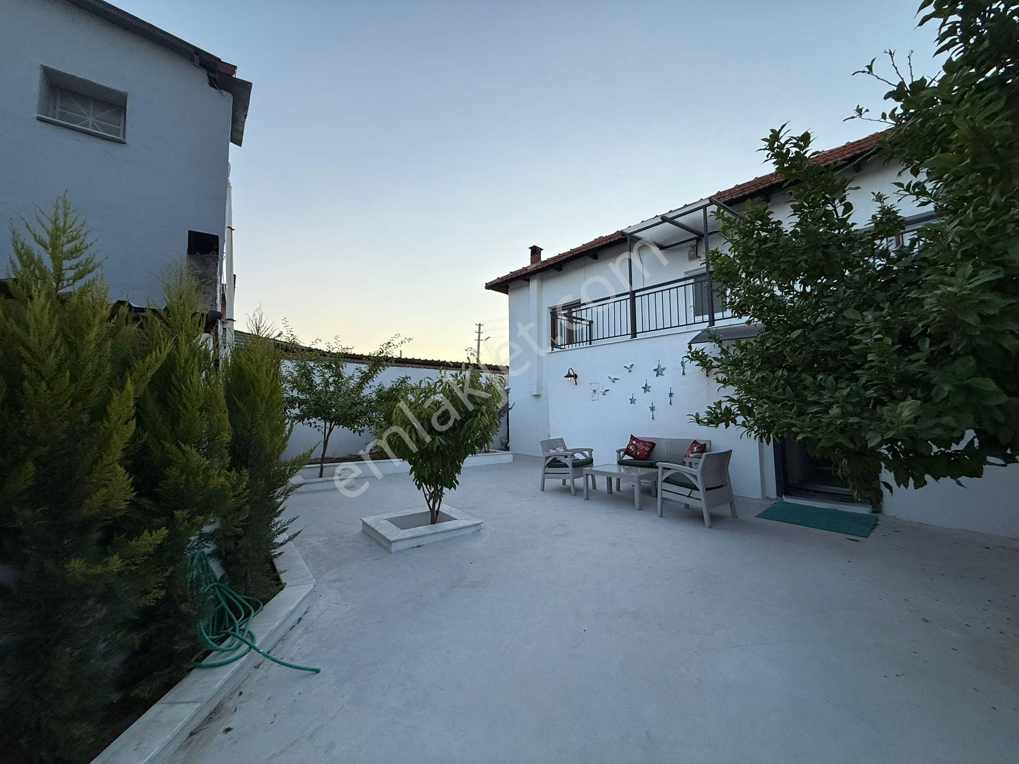 Germencik Mursallı Köyünde Satılık Bahçeli Masrafsız Müstakil Ev - Görsel 8