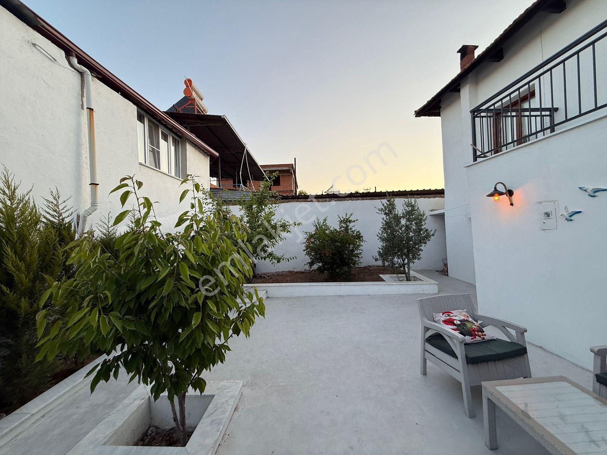 Germencik Mursallı Köyünde Satılık Bahçeli Masrafsız Müstakil Ev - Görsel 9