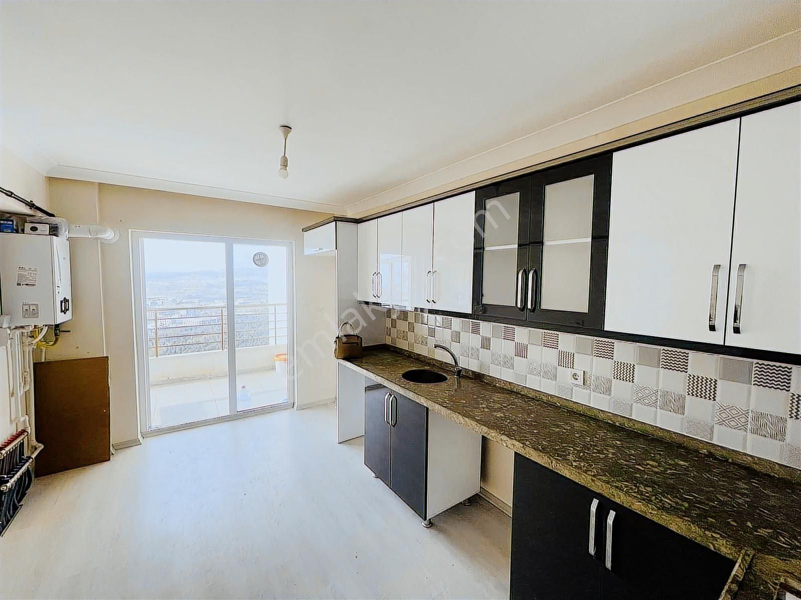 Şentepe Avcılar Kiralık 4+1 Daire