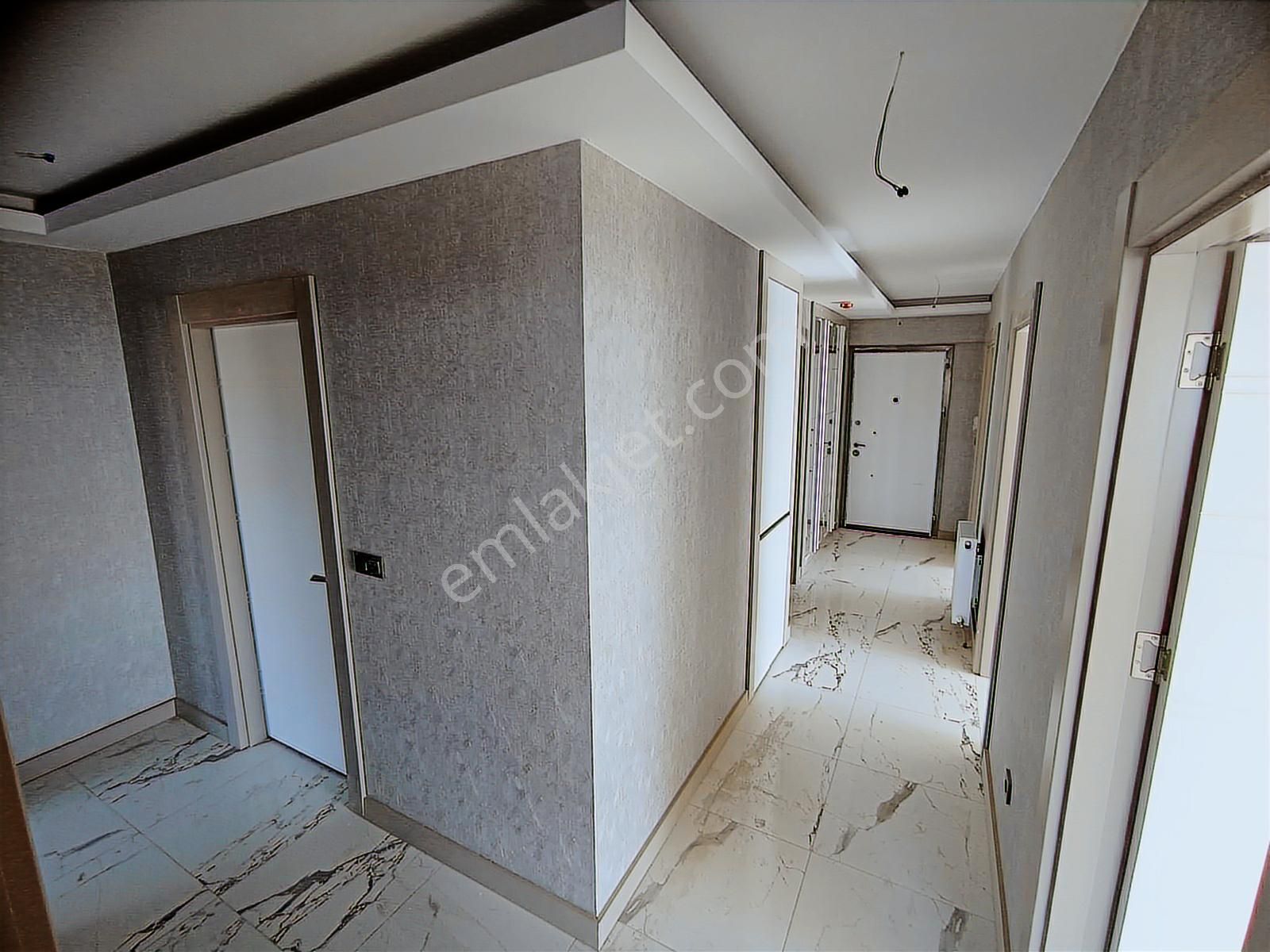 Törekent Mah. Yüksek Kredi İmkanı Ara Katta 3+1 Satılık Daire - Görsel 3