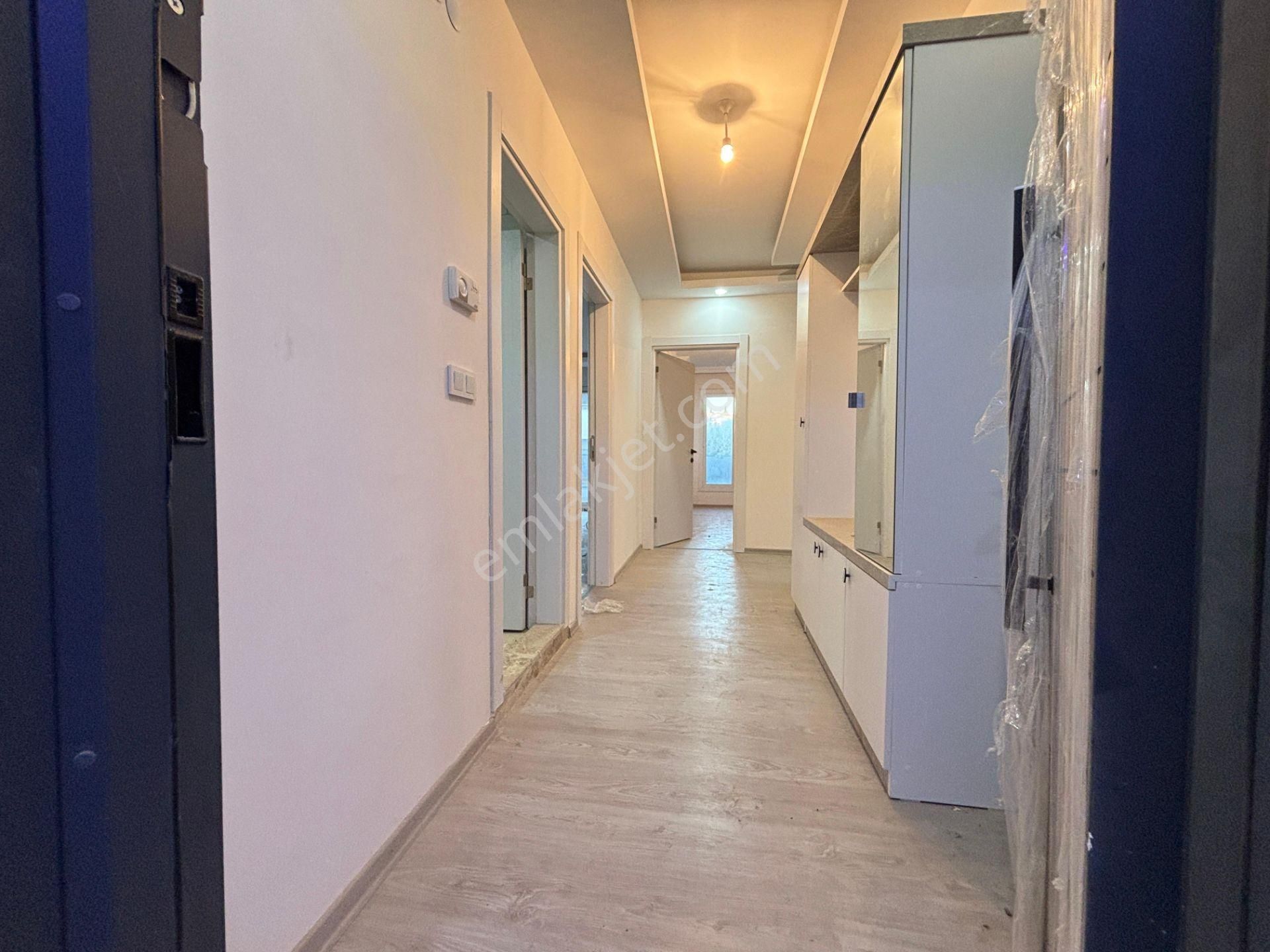 İzmir Seferihisar Ürkmez Merkezde Kat Mülkiyetli Asansörlü 3+1 Satılık Daire - Görsel 13