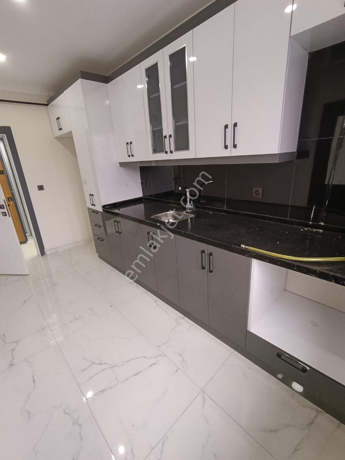 1.79 Krediyle Arnavutköy Nenehatunda Sitede Satılık 4+2 Çatı Kat Dubleks Daire - Görsel 3