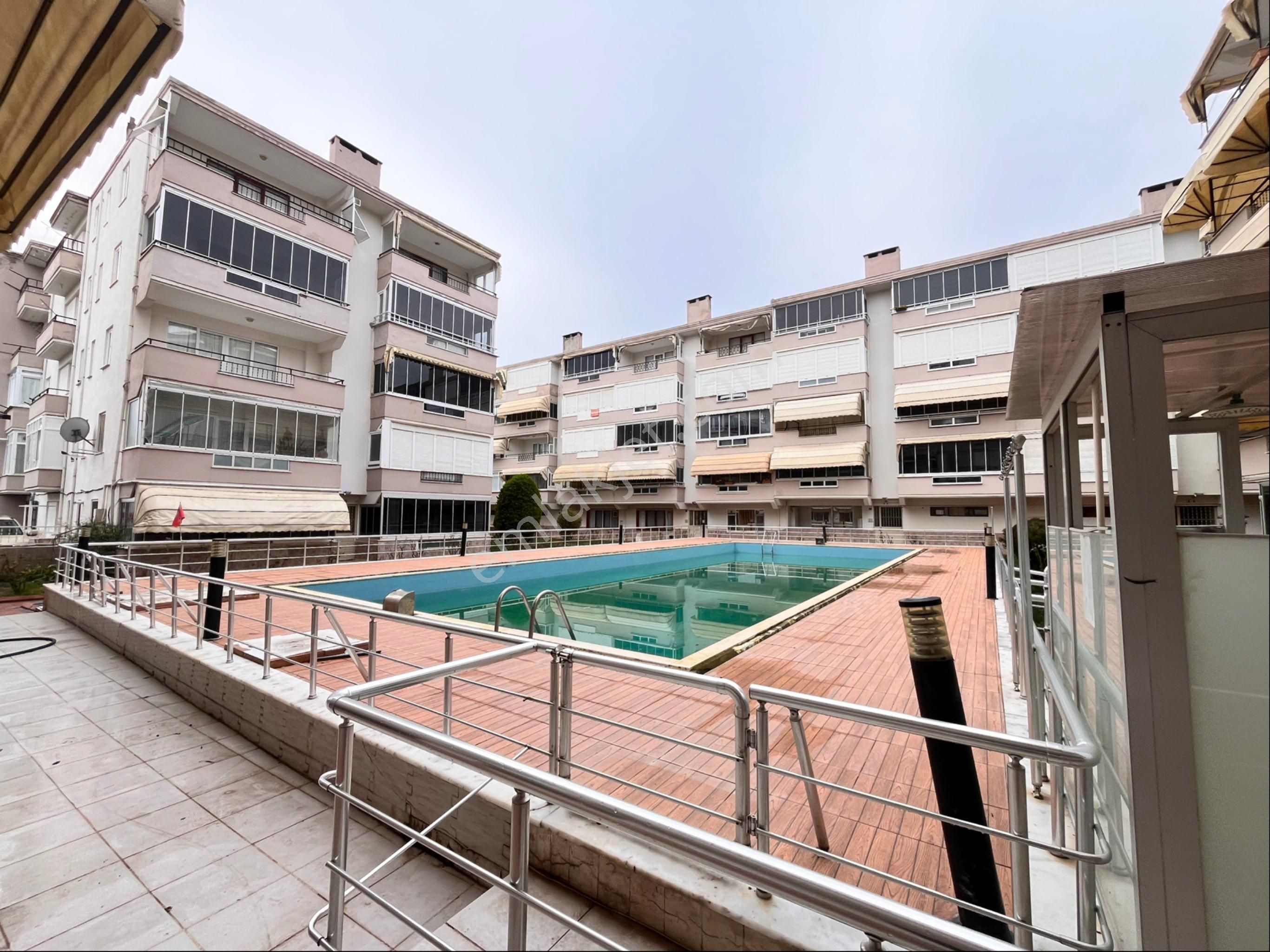 Köşem Emlaktan Satılık Yüzme Havuzlu Daire - Görsel 6