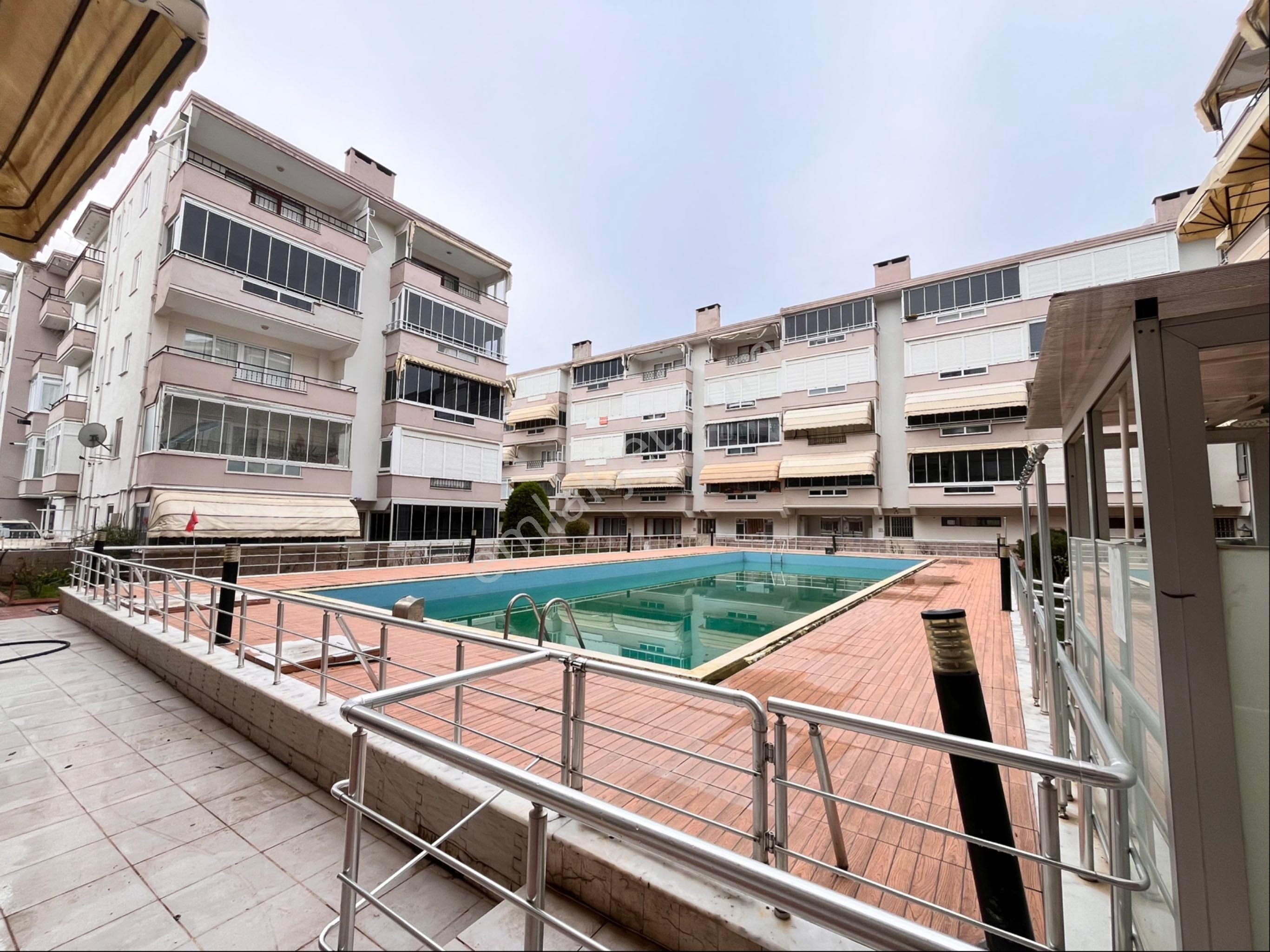 Köşem Emlaktan Satılık Yüzme Havuzlu Daire - Görsel 8