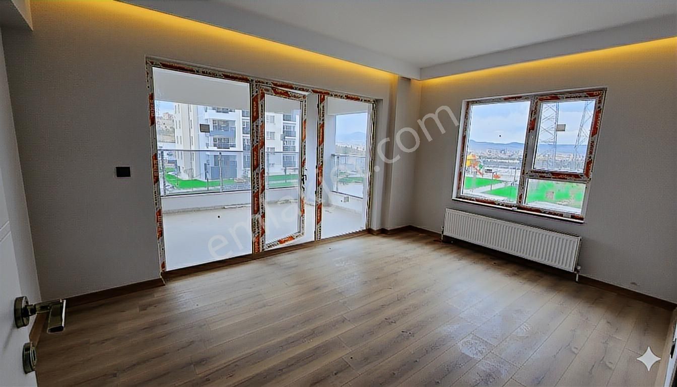 Törekent Mah. Serra Bulvar'da 10. Katta 3+1 Satılık Daire - Görsel 23