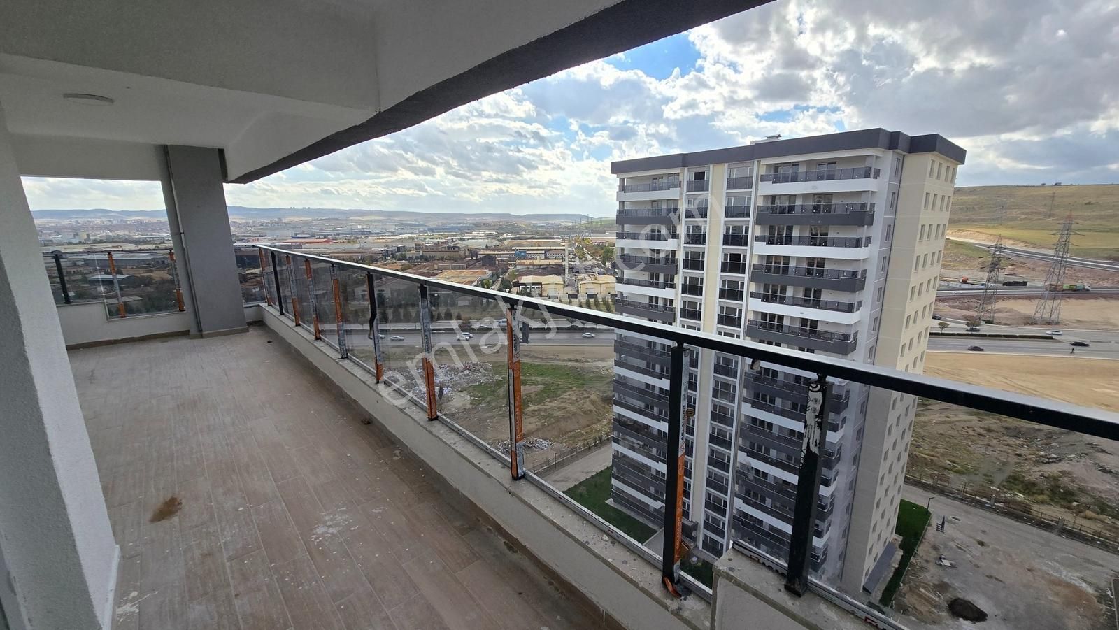 Törekent Mah. Yüksek Kredi İmkanı 5. Katta 4+1 Satılık Daire - Görsel 28