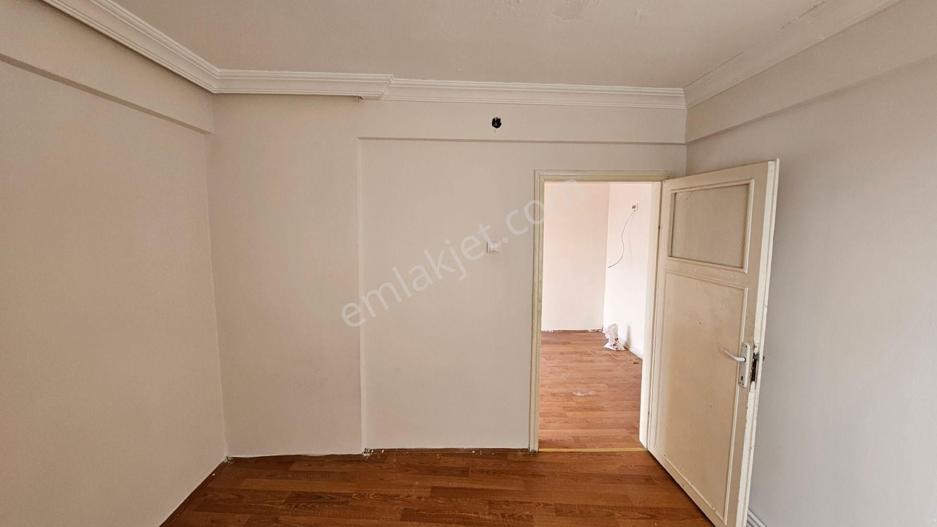 Demirli Bahçede Ara Katta 3+1 Kiralık Daire - Görsel 12