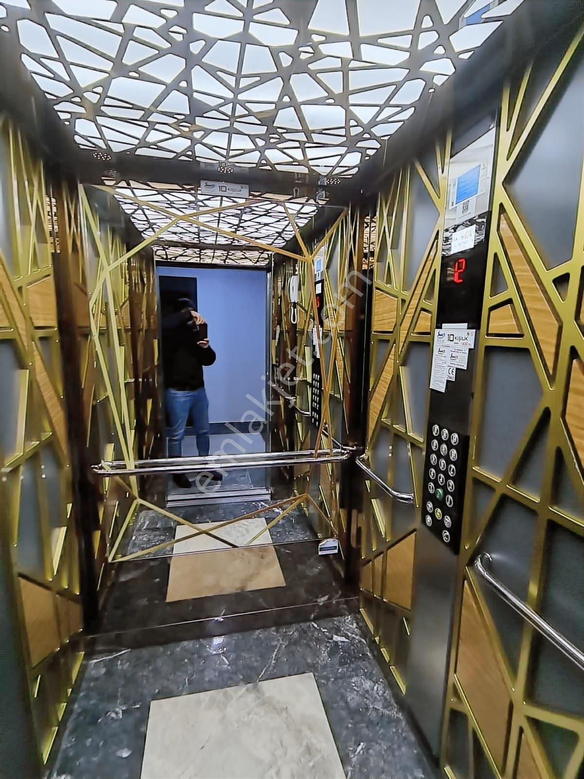 Susuz Merkezde Panoramik Manzaralı G.odalı 4,5+1 Kiralık Daire - Görsel 18