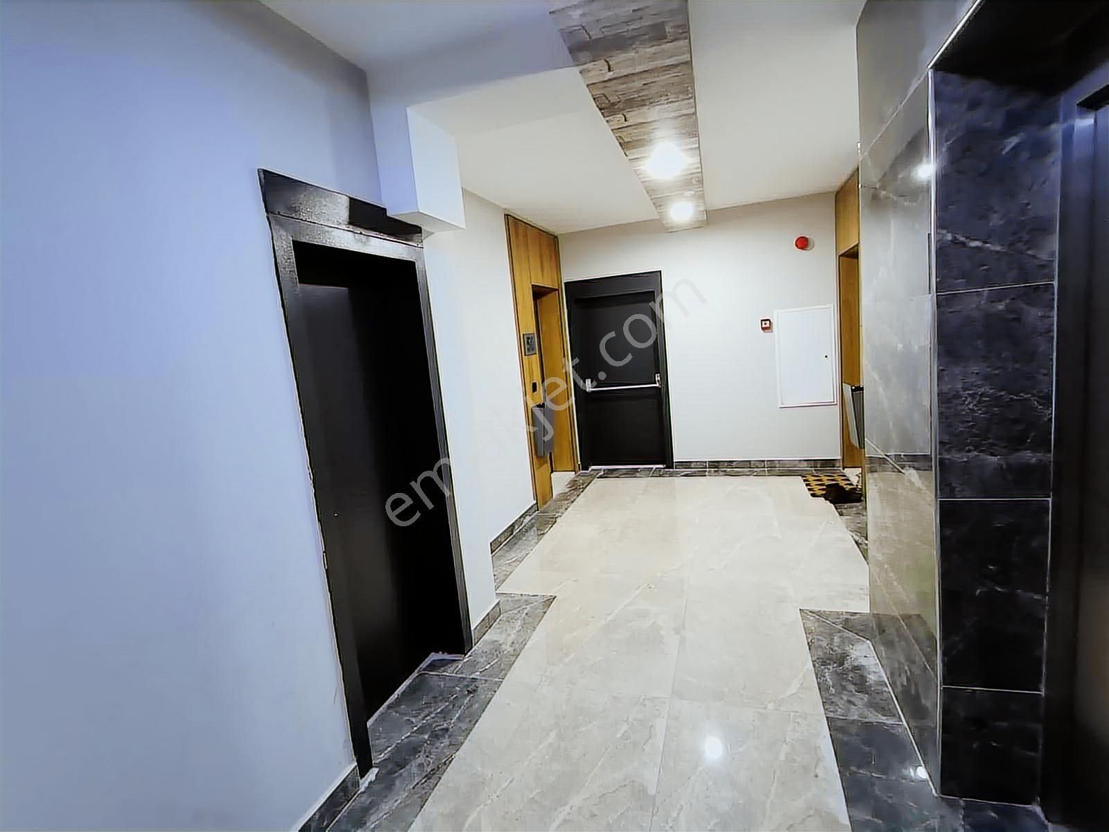 Susuz Merkezde Panoramik Manzaralı G.odalı 4,5+1 Kiralık Daire - Görsel 12