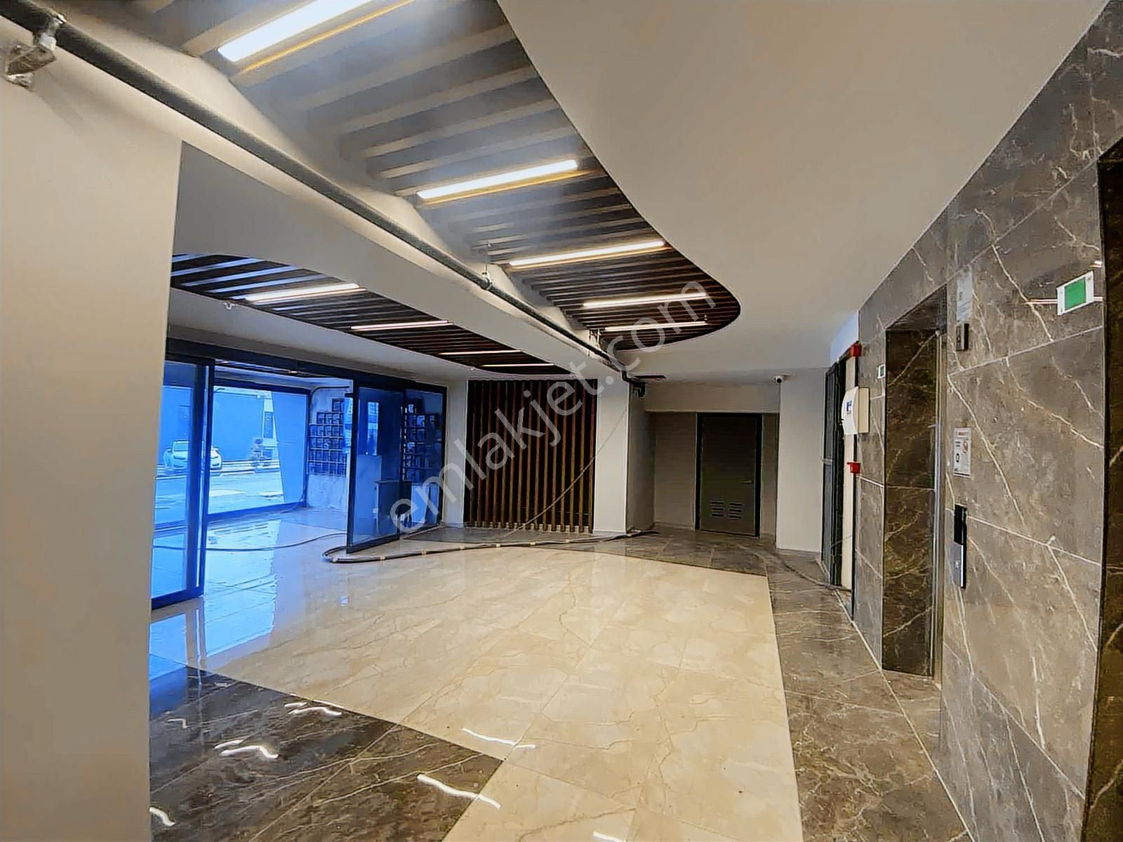 Meydan Göksu'da Panaoramik Göl Manzaralı 1+1 Satılık Daire - Görsel 9