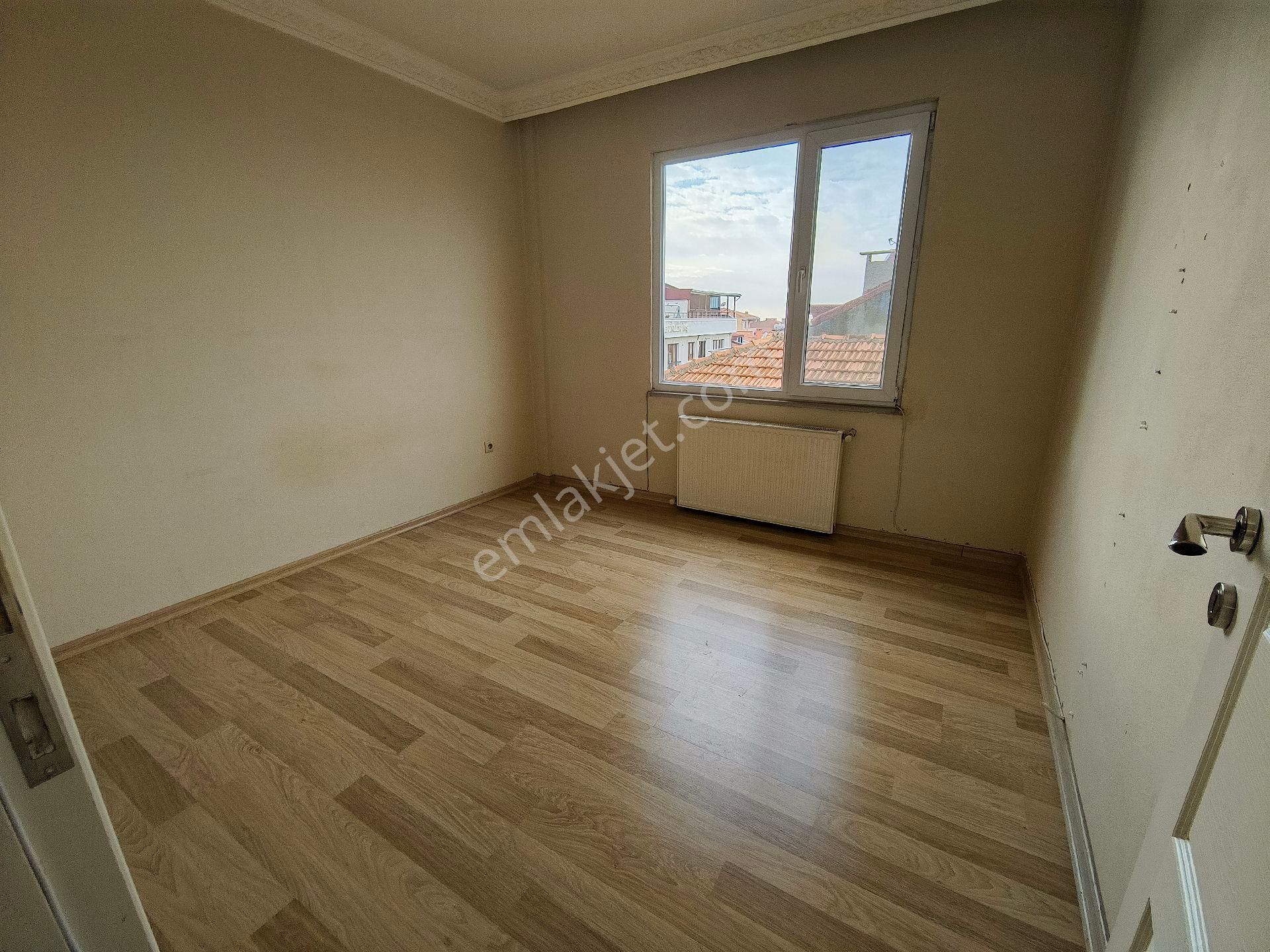 Güneyden Metroya 15 Dakika Yürüme 3+1.125 M2 Balkonlu Daire - Görsel 13