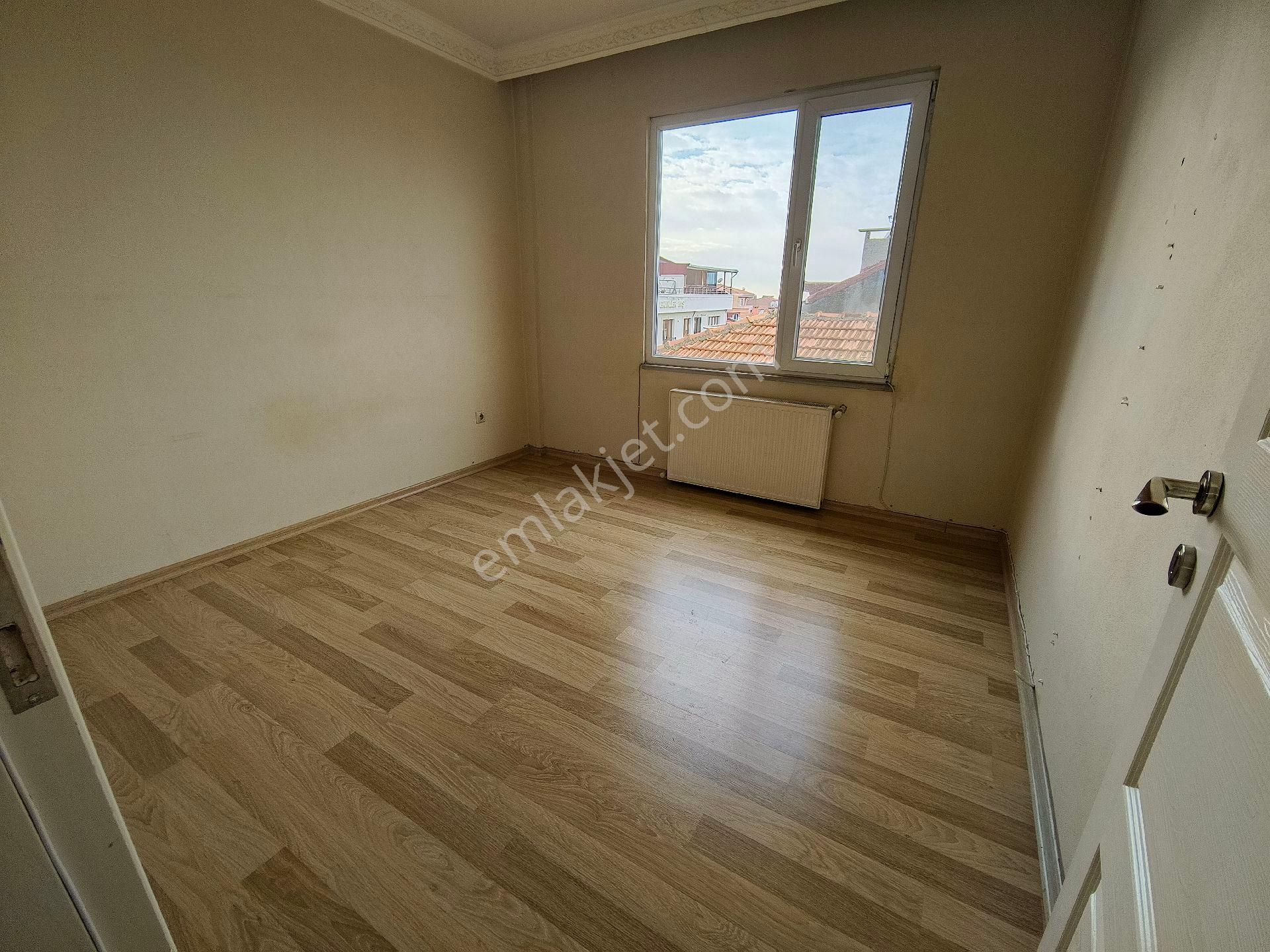 Güneyden Metroya 15 Dakika Yürüme 3+1.125 M2 Balkonlu Daire - Görsel 14