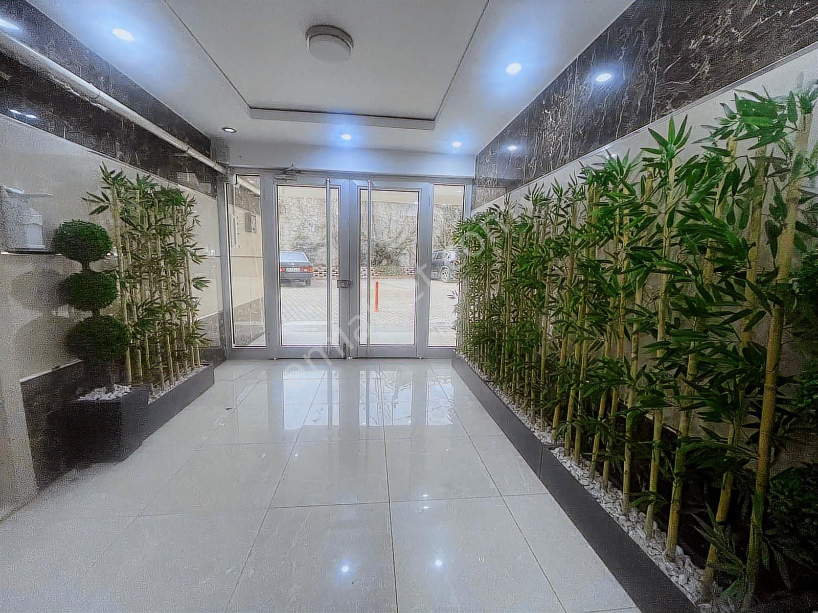 Modern İç Dekorasyon Ferah Kullanım Alanı Satılık Daire - Görsel 33