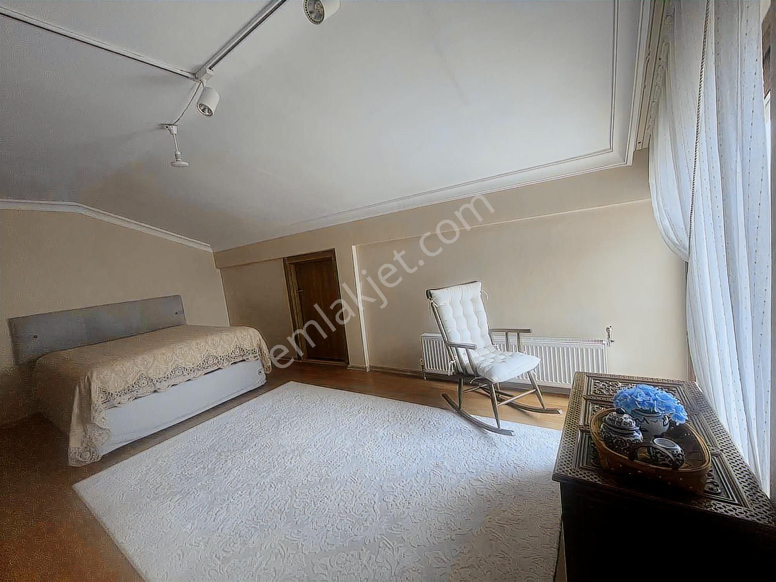 Modern İç Dekorasyon Ferah Kullanım Alanı Satılık Daire - Görsel 15