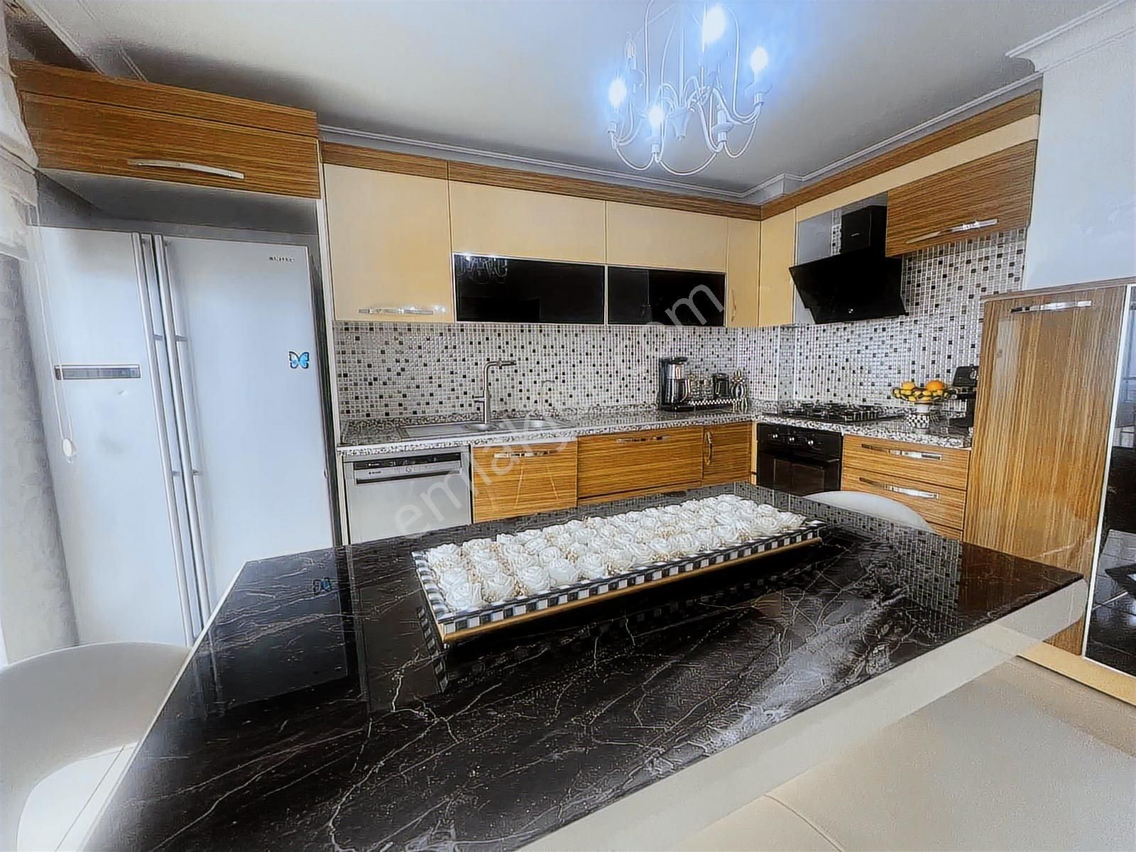 Modern İç Dekorasyon Ferah Kullanım Alanı Satılık Daire - Görsel 4