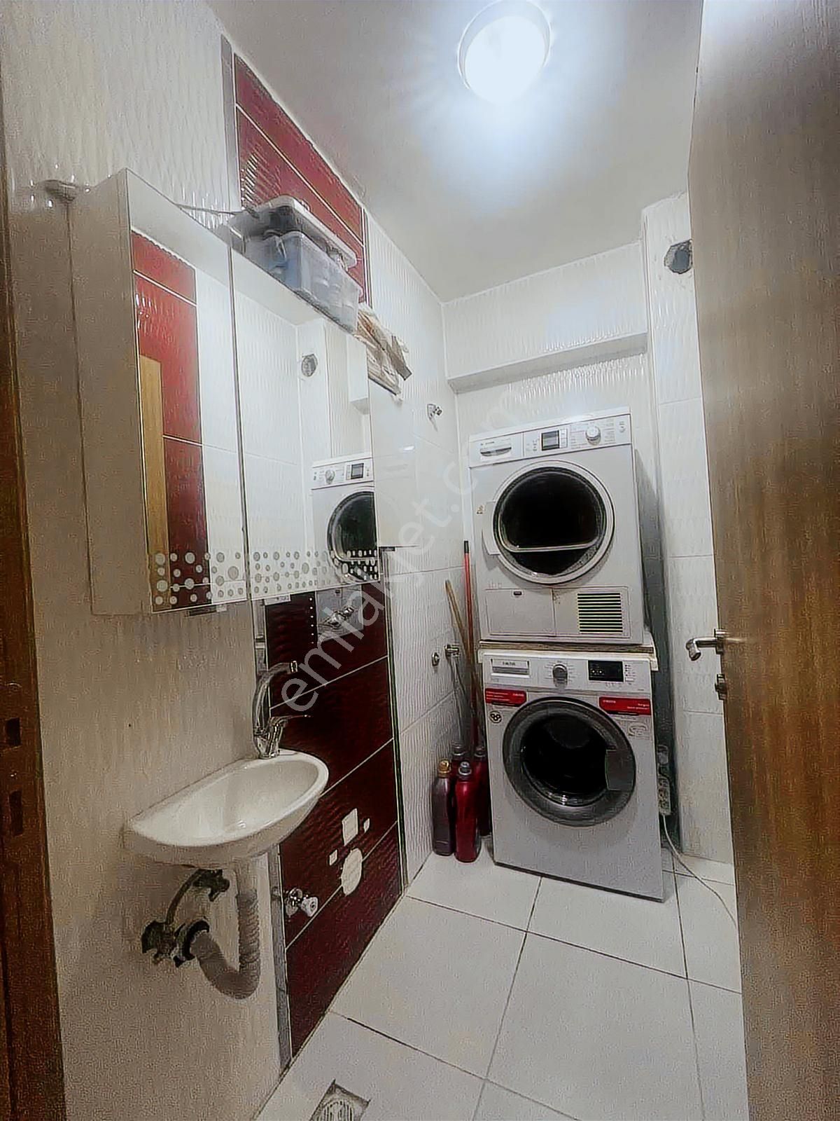 Modern İç Dekorasyon Ferah Kullanım Alanı Satılık Daire - Görsel 23