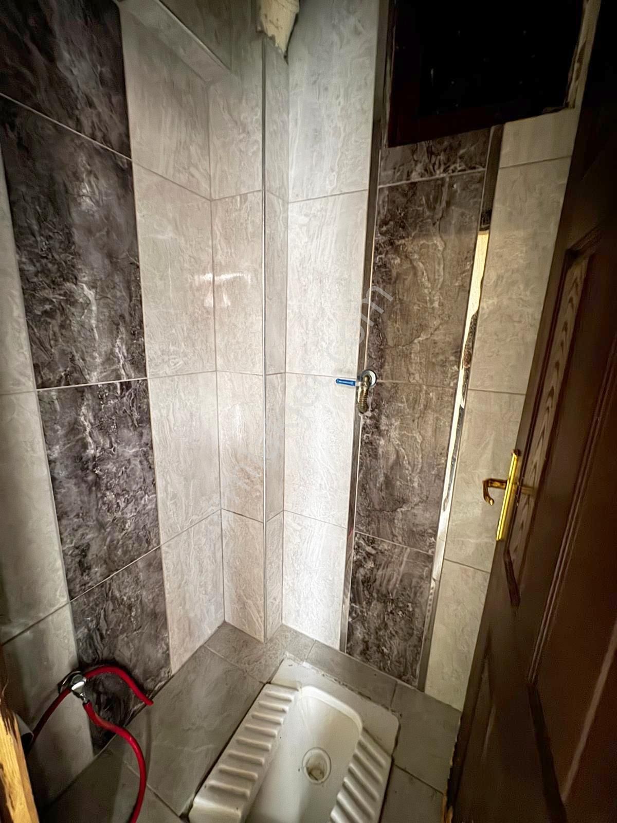 İncirli Tam Merkezde Orta Katta 3+1 Ön Cephe Geniş Balkonlu - Görsel 15